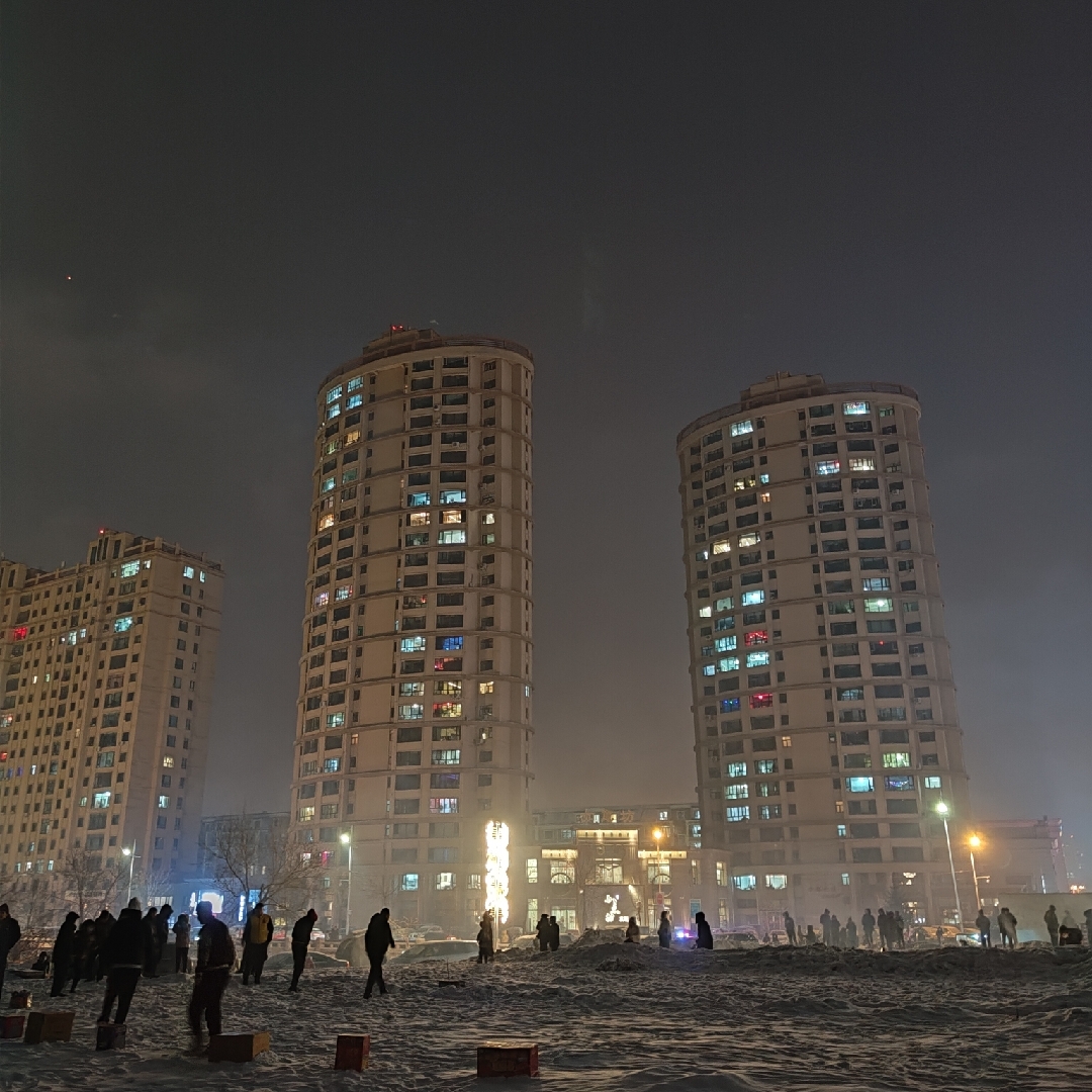 爱吃酱汁明虾的炊烟