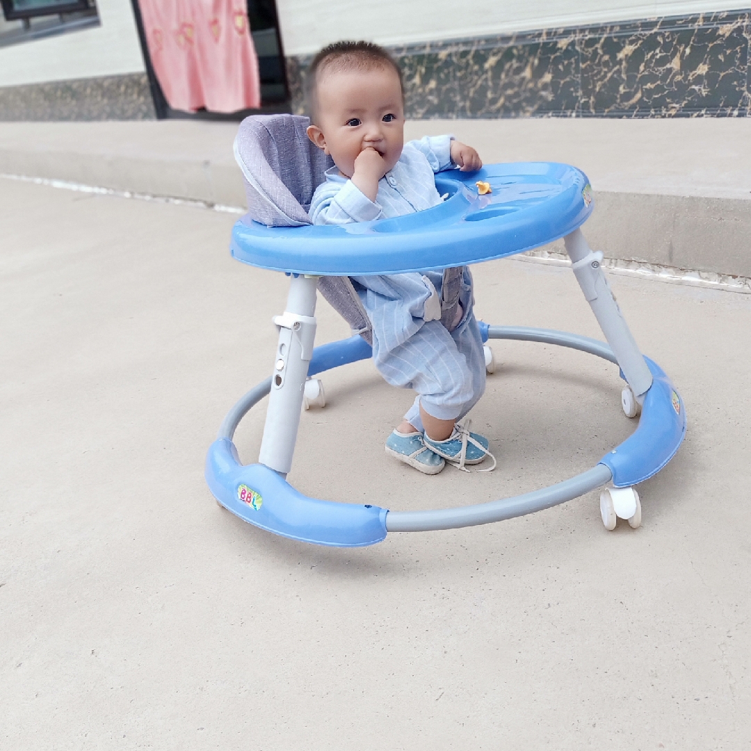 爱吃一口烤肉的洛洛