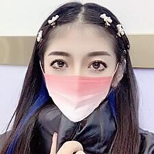 爱吃麻辣烤鱼的少女