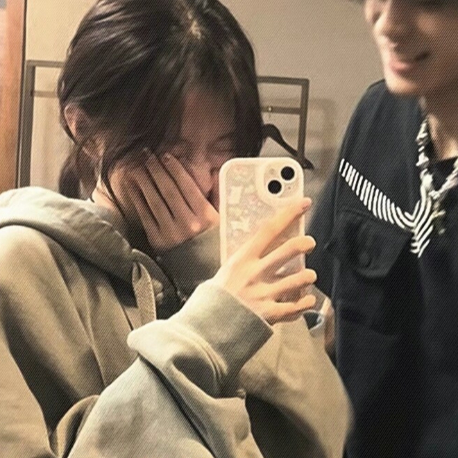 爱吃汤圆的哈士奇