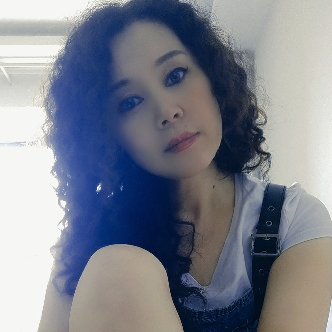 爱吃鸭爪子的小松鼠