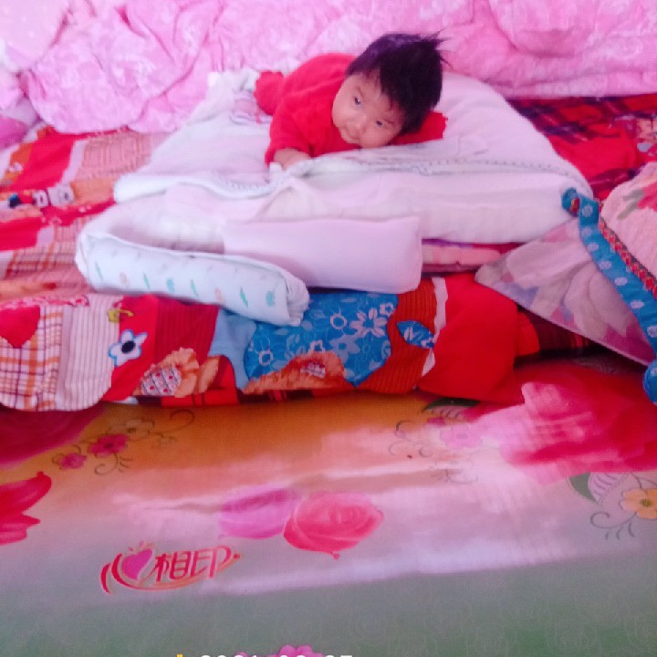 依依宝贝是家里的小棉袄