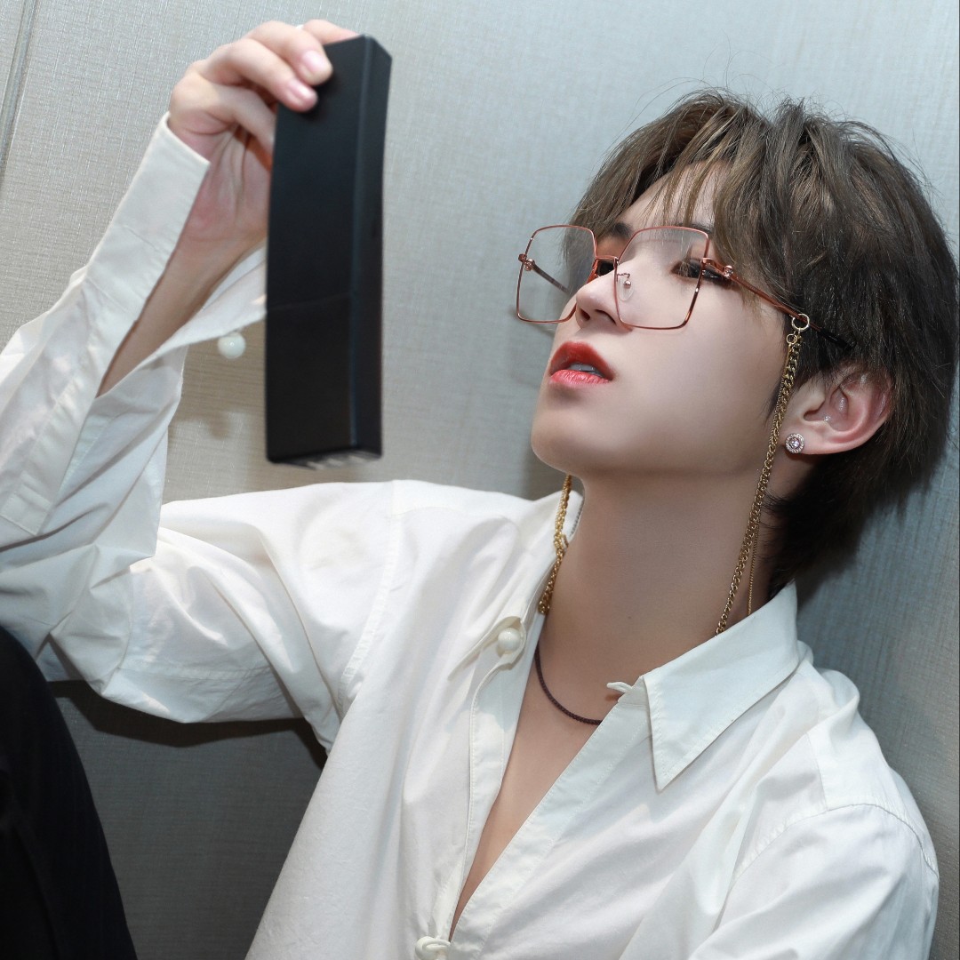 阳光下的安慕希