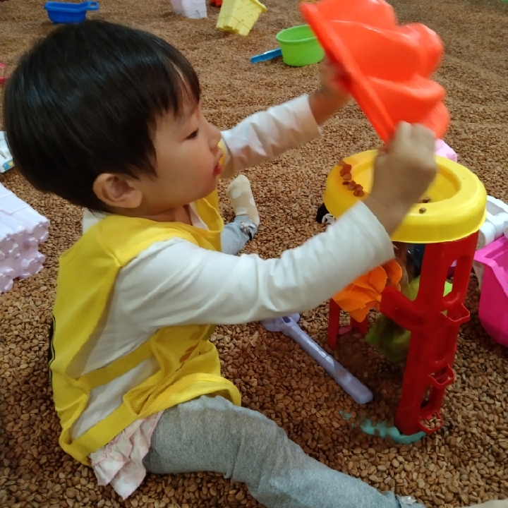 爱吃葱油仔鱼的喵喵酱66