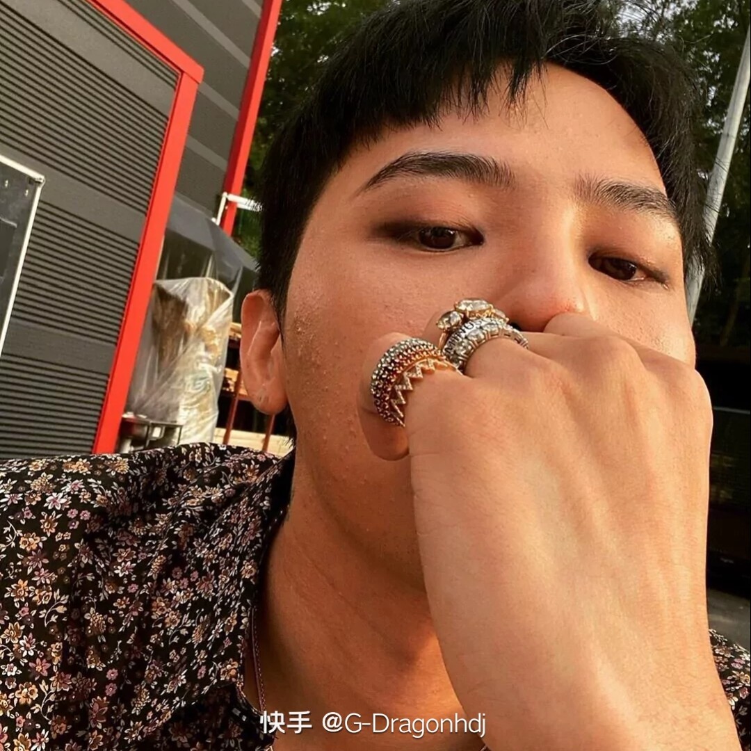 骑着蚂蚁追志龙