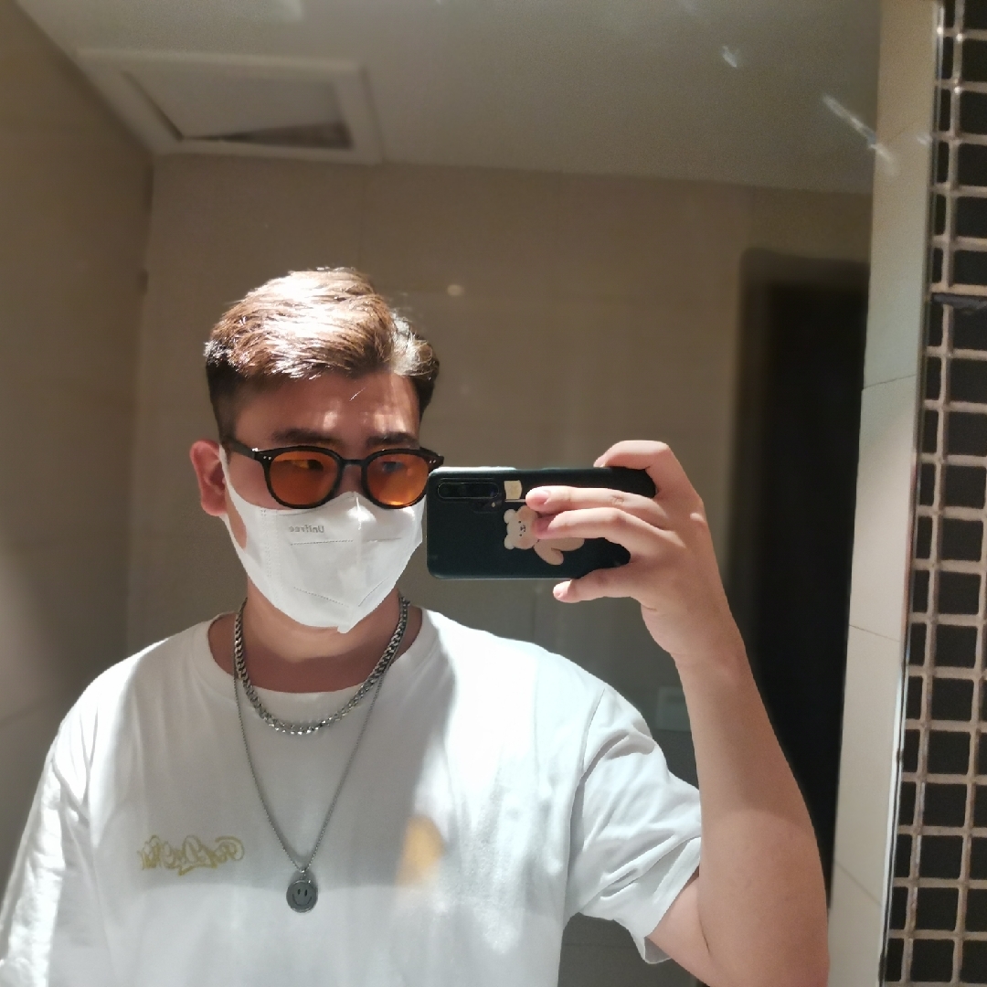 ，明朝散发弄扁舟