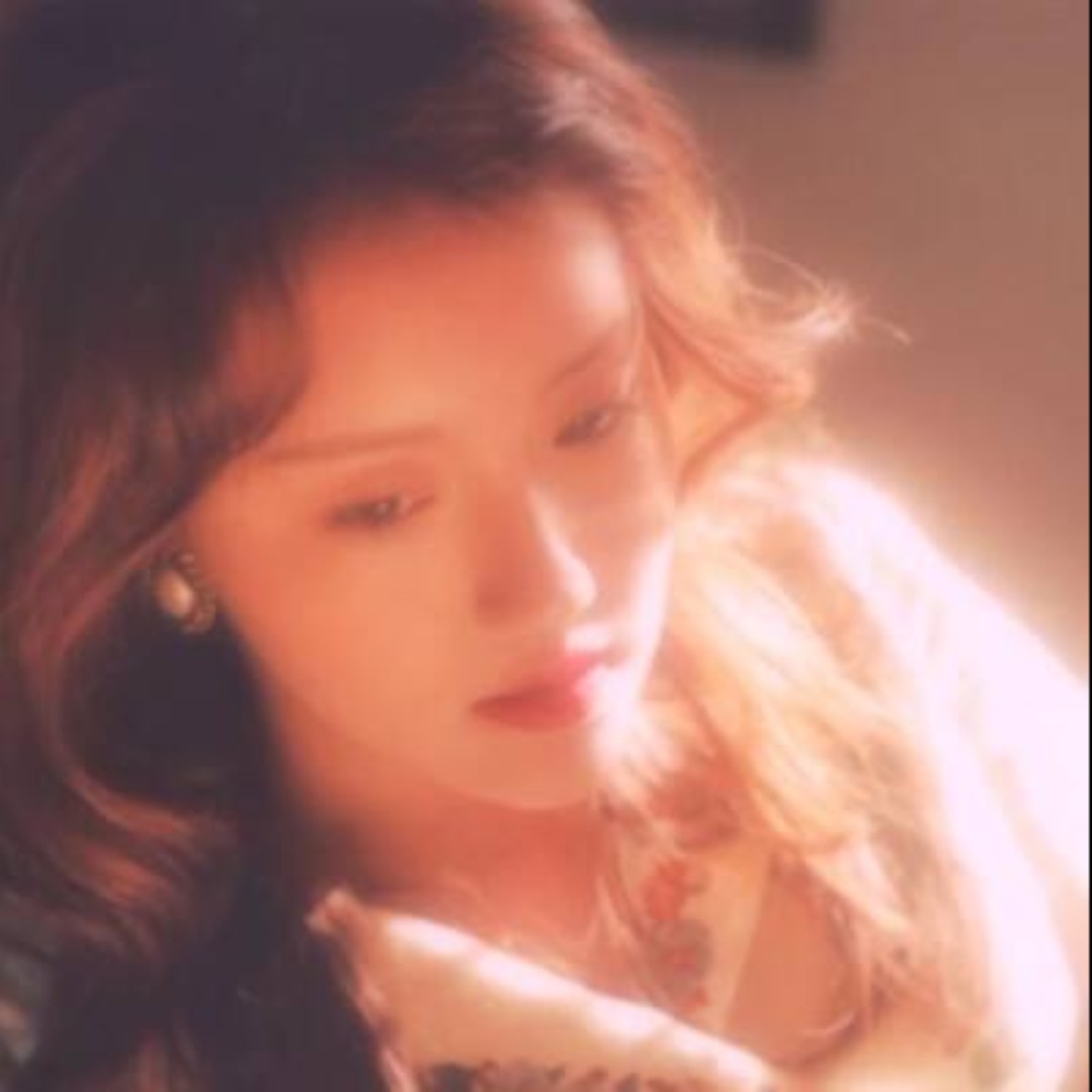 爱吃奶香芋卷的蜜蜂