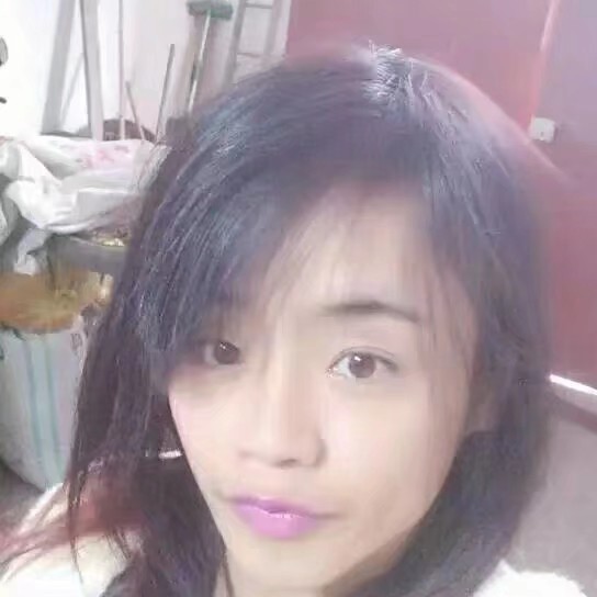 爱吃橘子的小英子