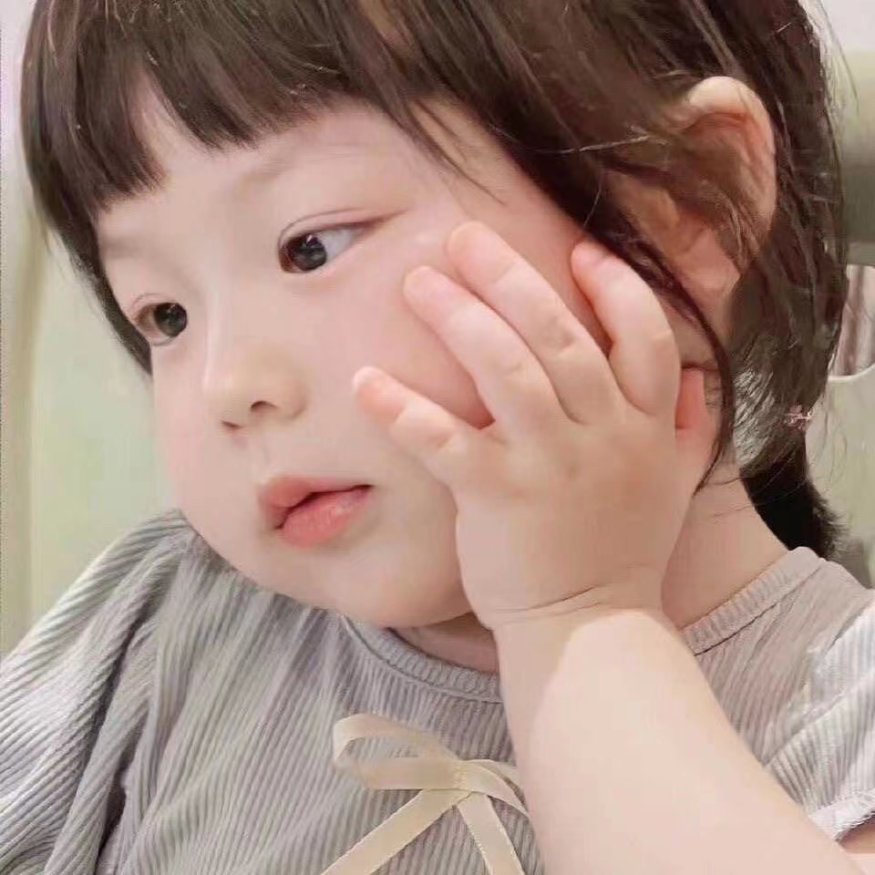 灰黑色的贫育雀麦