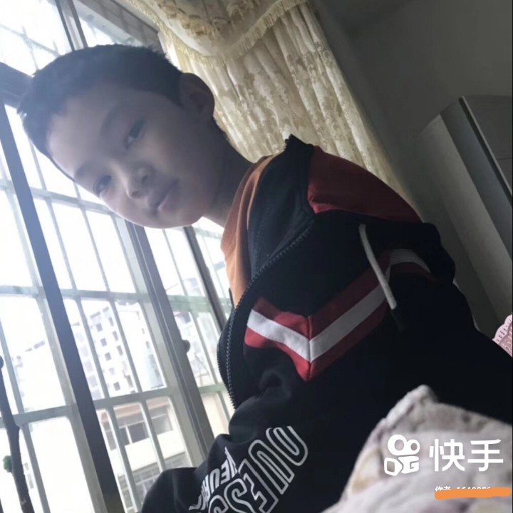 爱吃百页肉丝的泡面