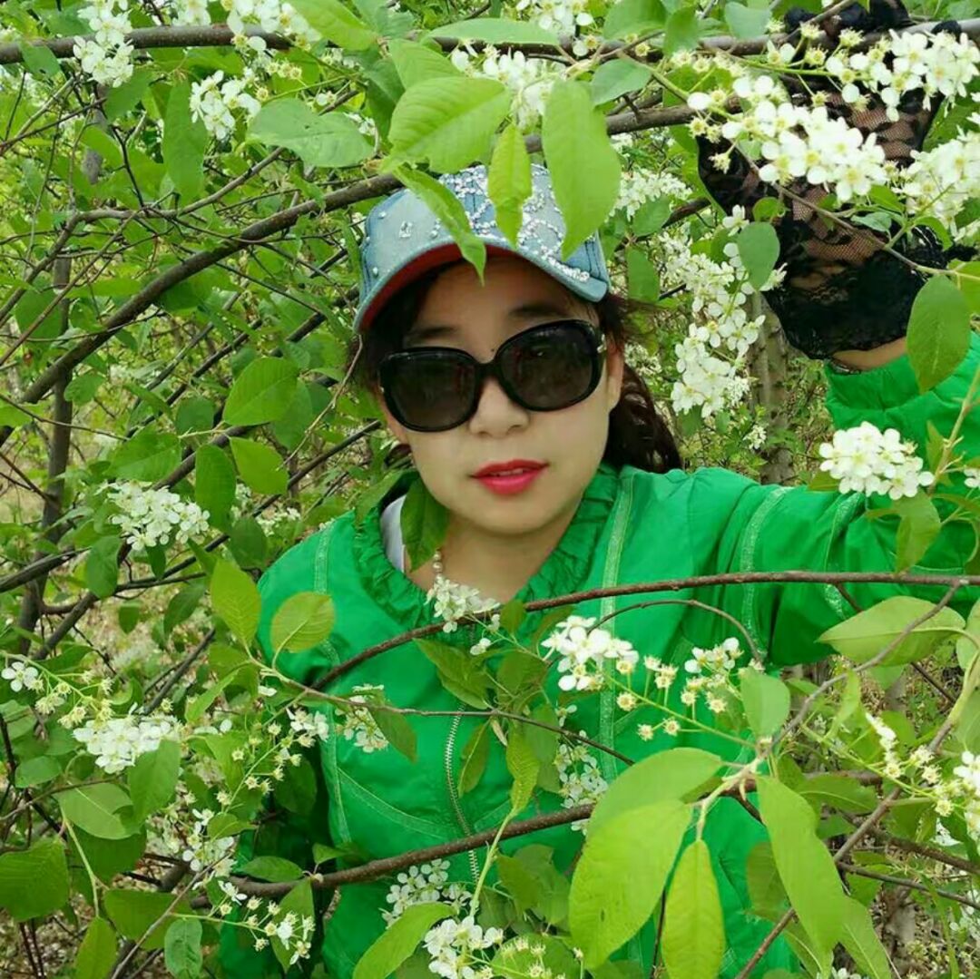 棕黄的东亚市藜uy