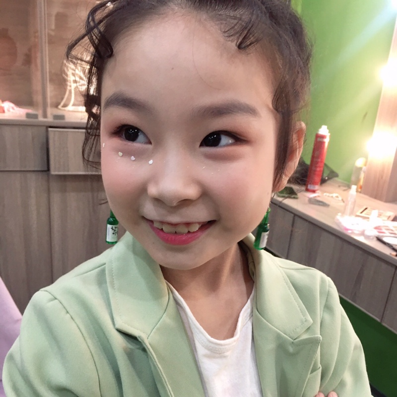 小可爱可儿么么哒