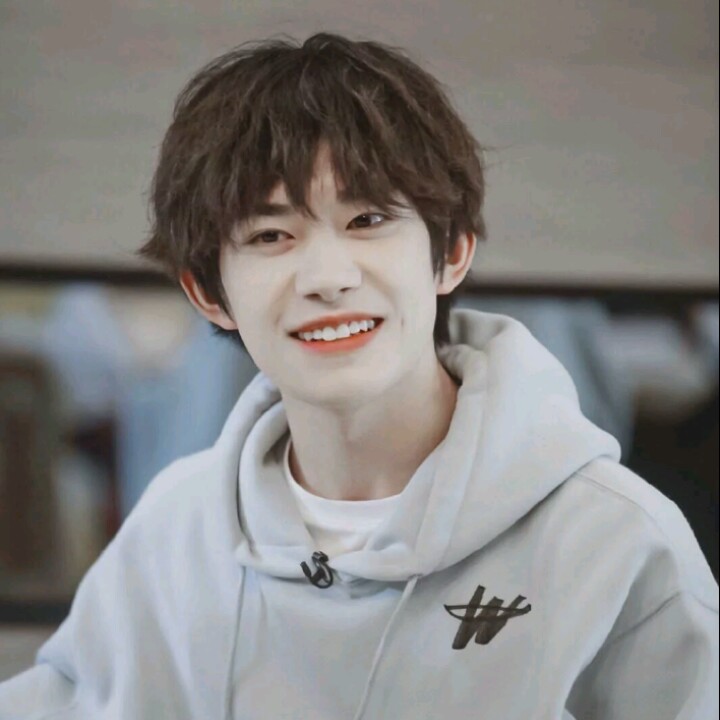 易烊千玺的花妹