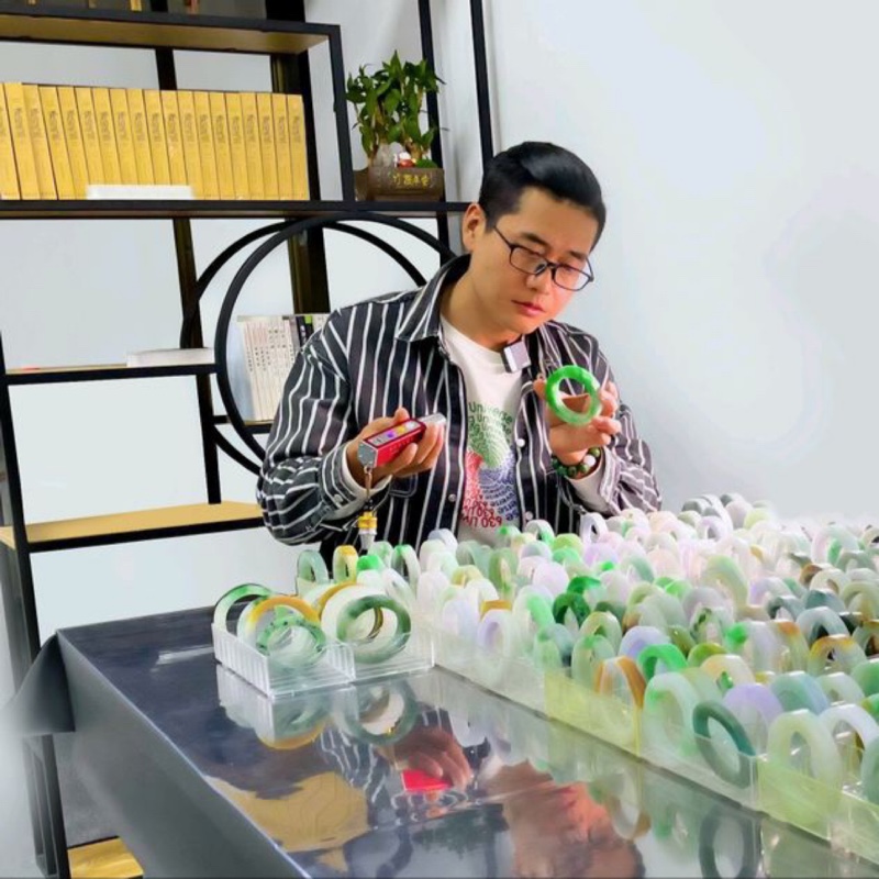 手镯定制兄弟翡翠