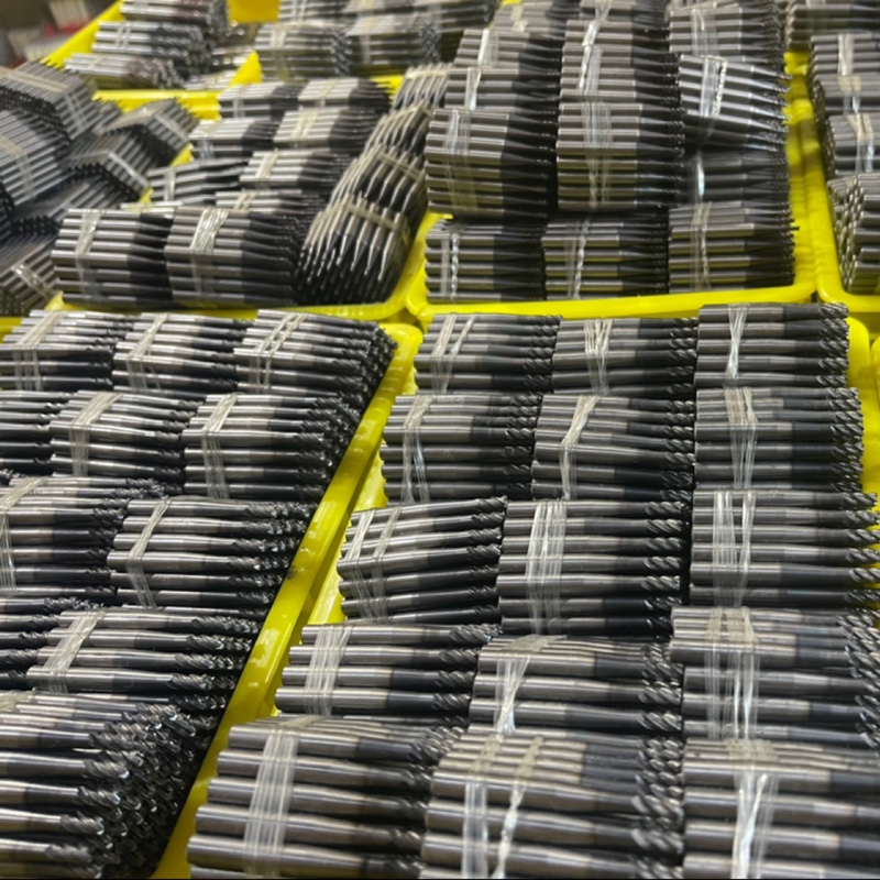 爱吃生蠔煎蛋的白云