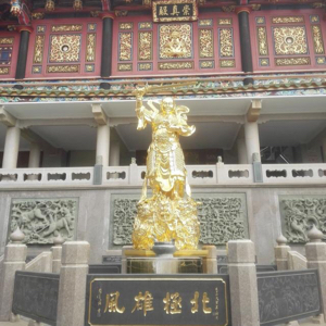 烟勤话少脾气爆??