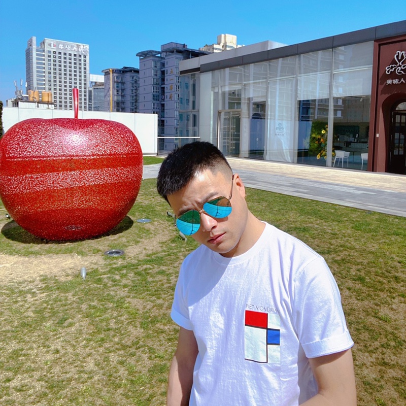 皮蛋的粑粑叫伟伟