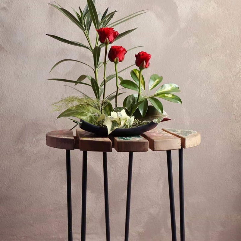 爱吃三丝掐菜的小西