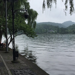 用户太帅，名字显示错误