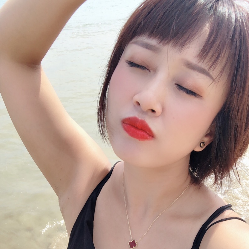 深红色的丑橘0_