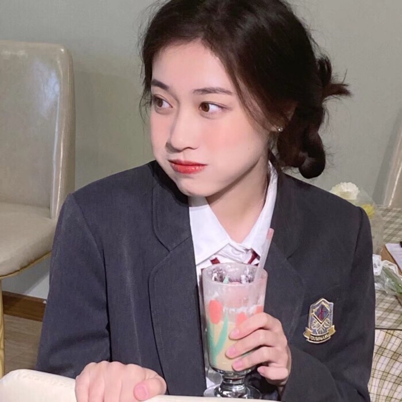 爱吃一口松饼的略略略