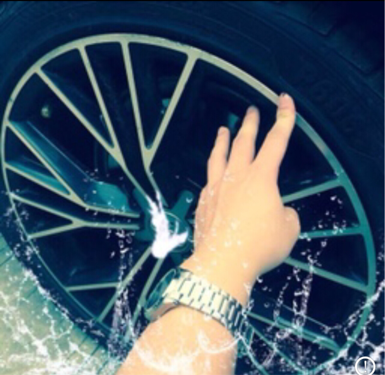 骑着毛驴逛厕所