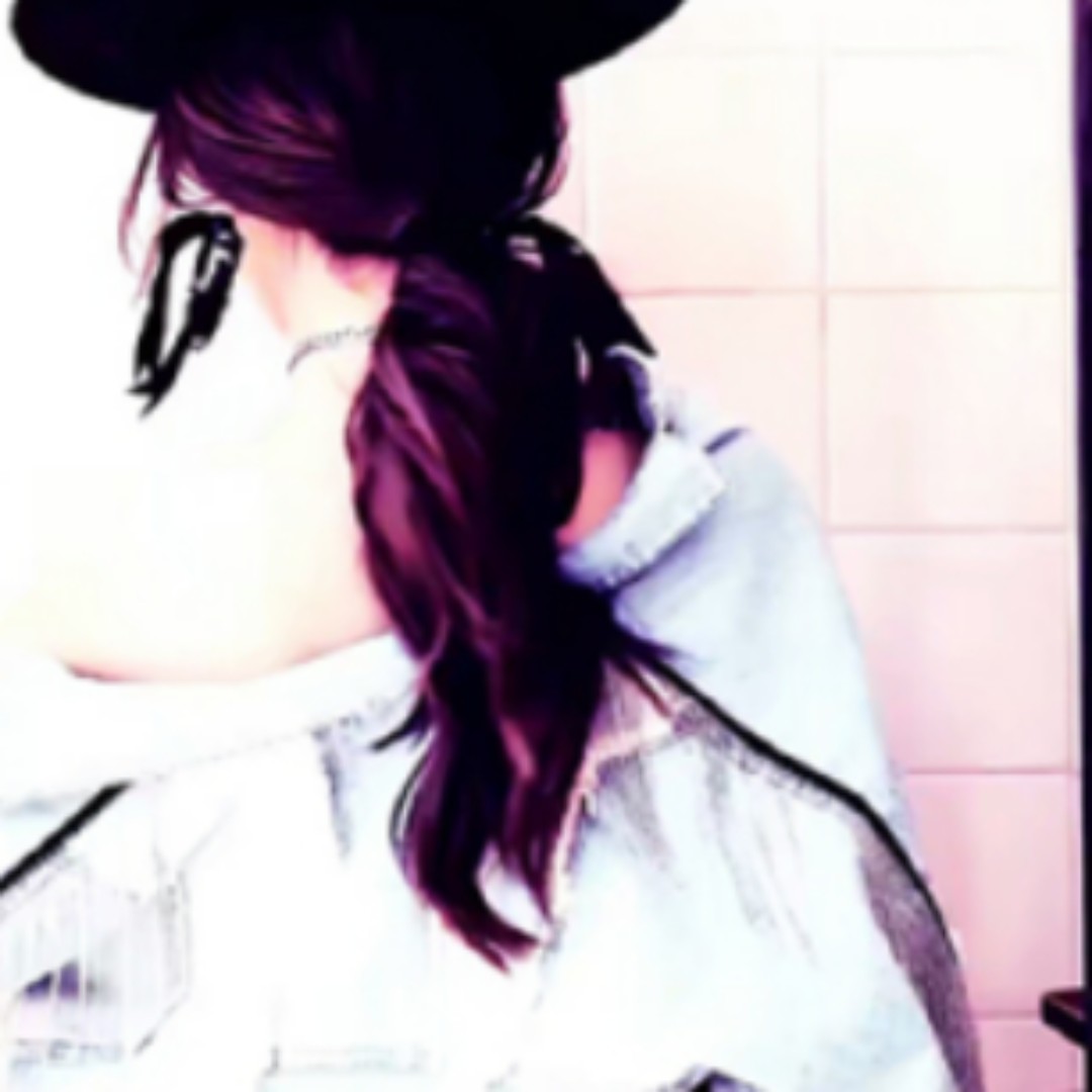 墨绿色的一叶樱花小幽