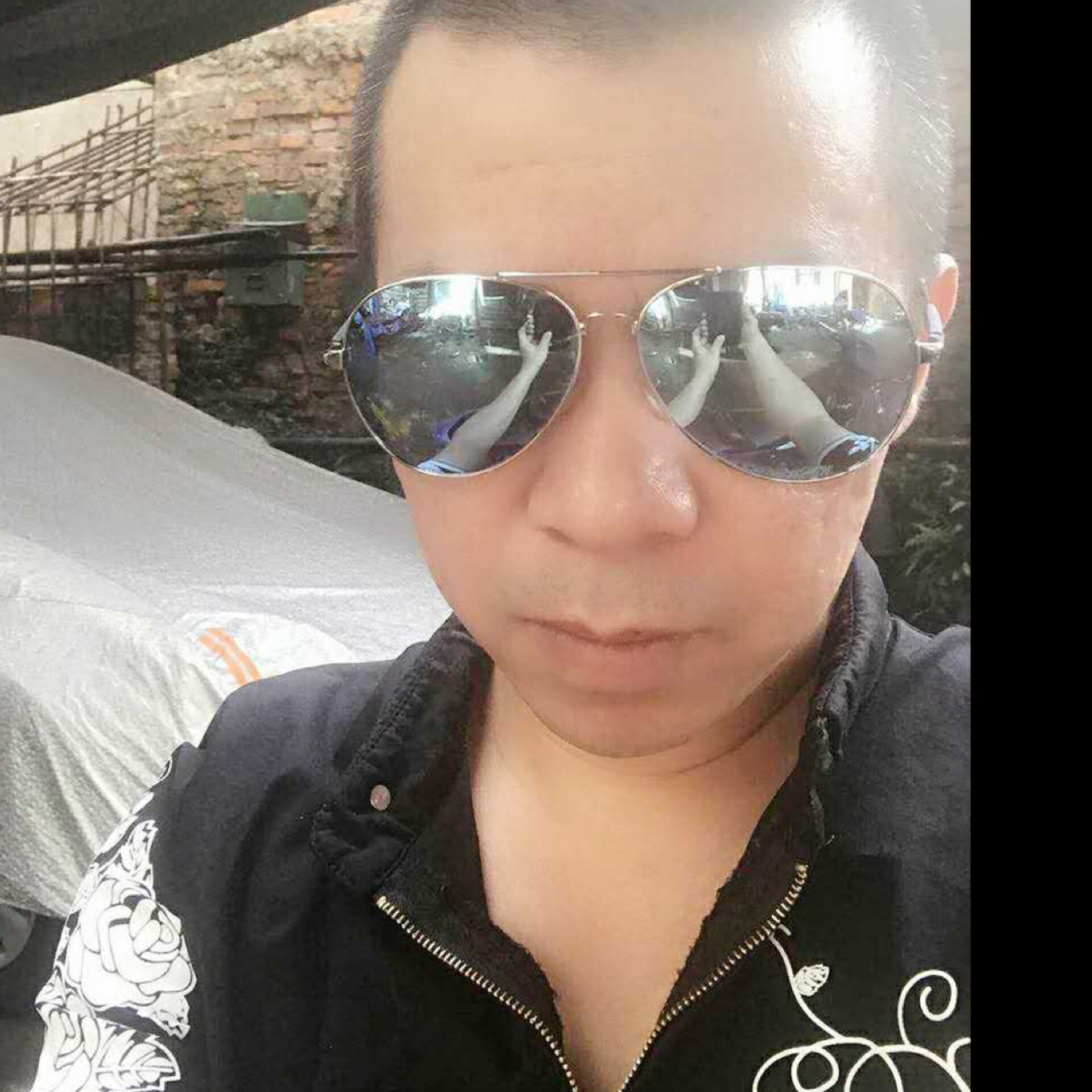 紫水晶色的假鹤虱属