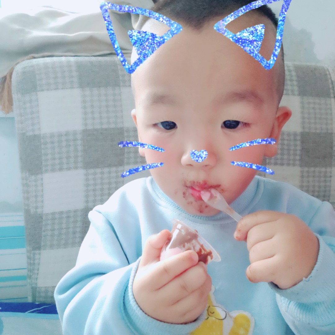 一个小宝贝浩浩