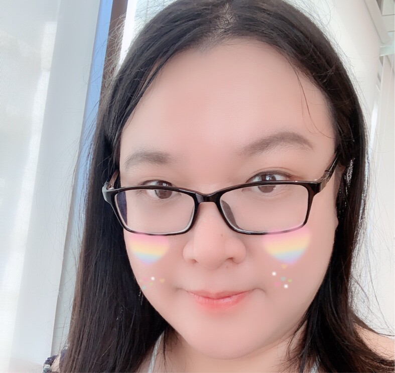 灰白的鲁丽苹果