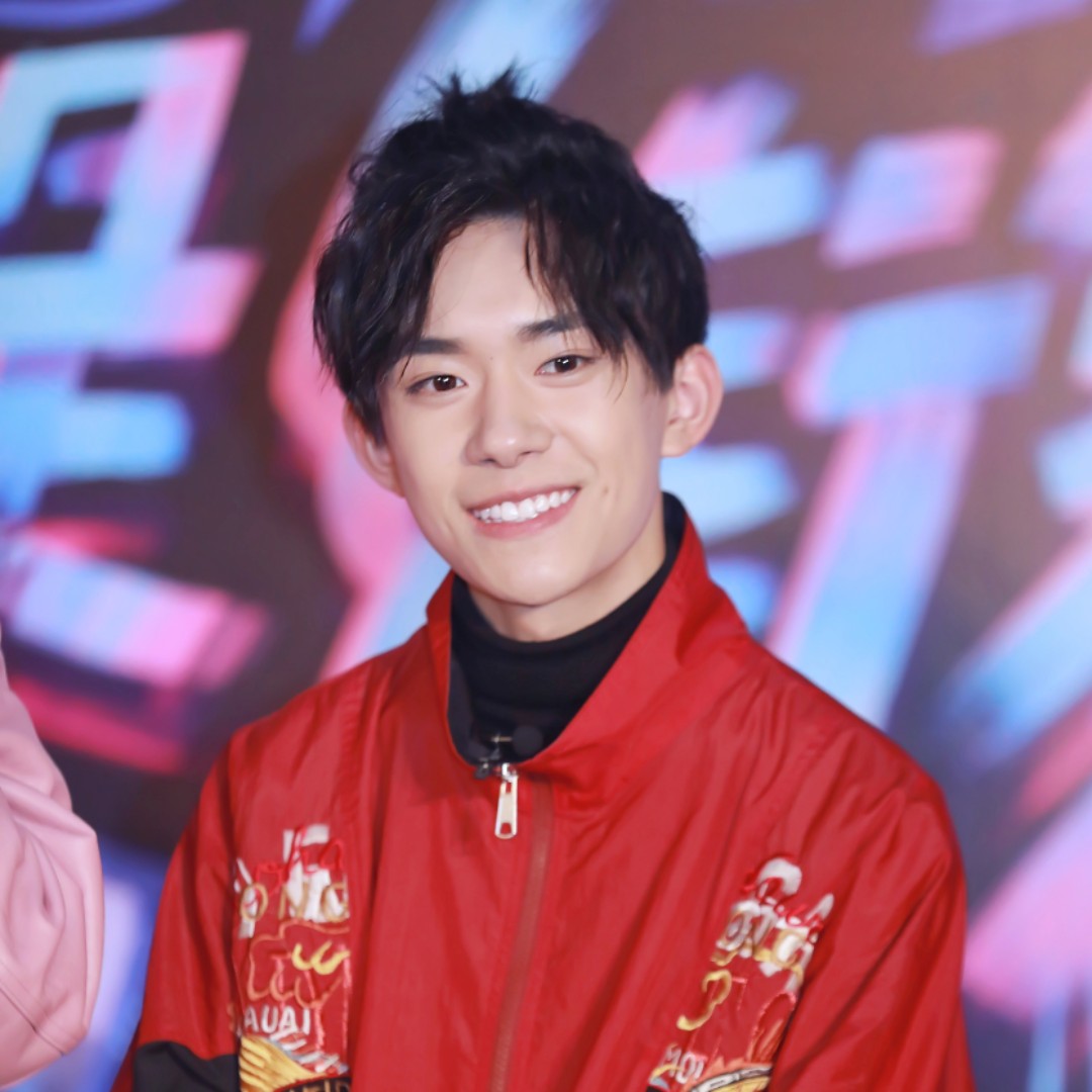 爱吃水果的小钢盔