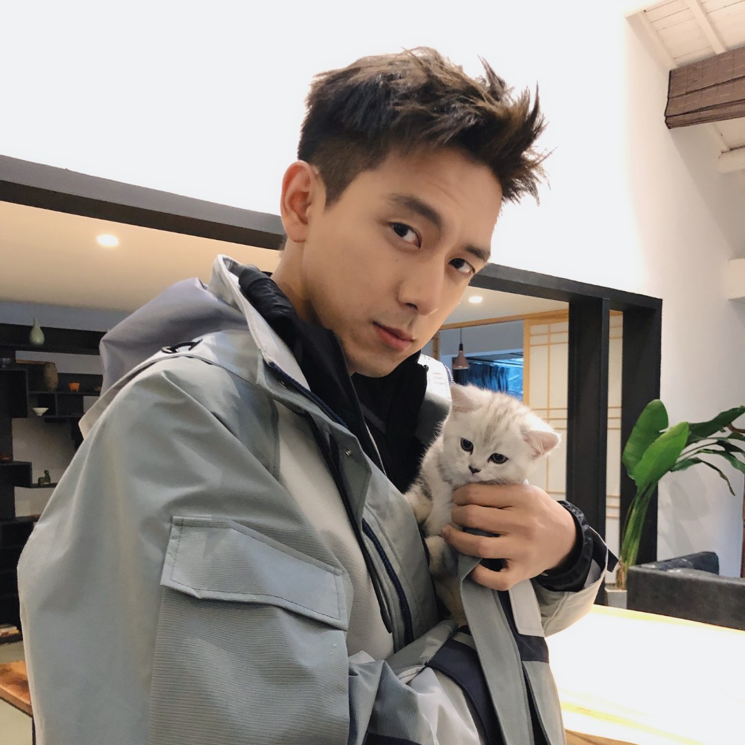 爱吃冰糖猪脚的酒窝不一般