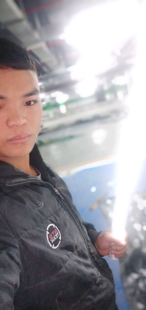 没人拥戴的女王丶