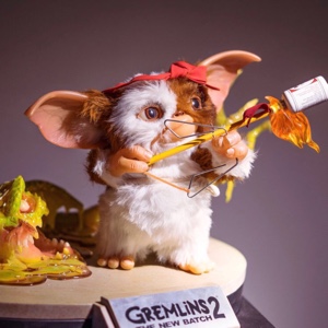 抬头看烟花灿烂丶