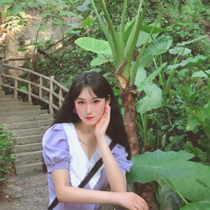 一颗水蜜桃哎呀