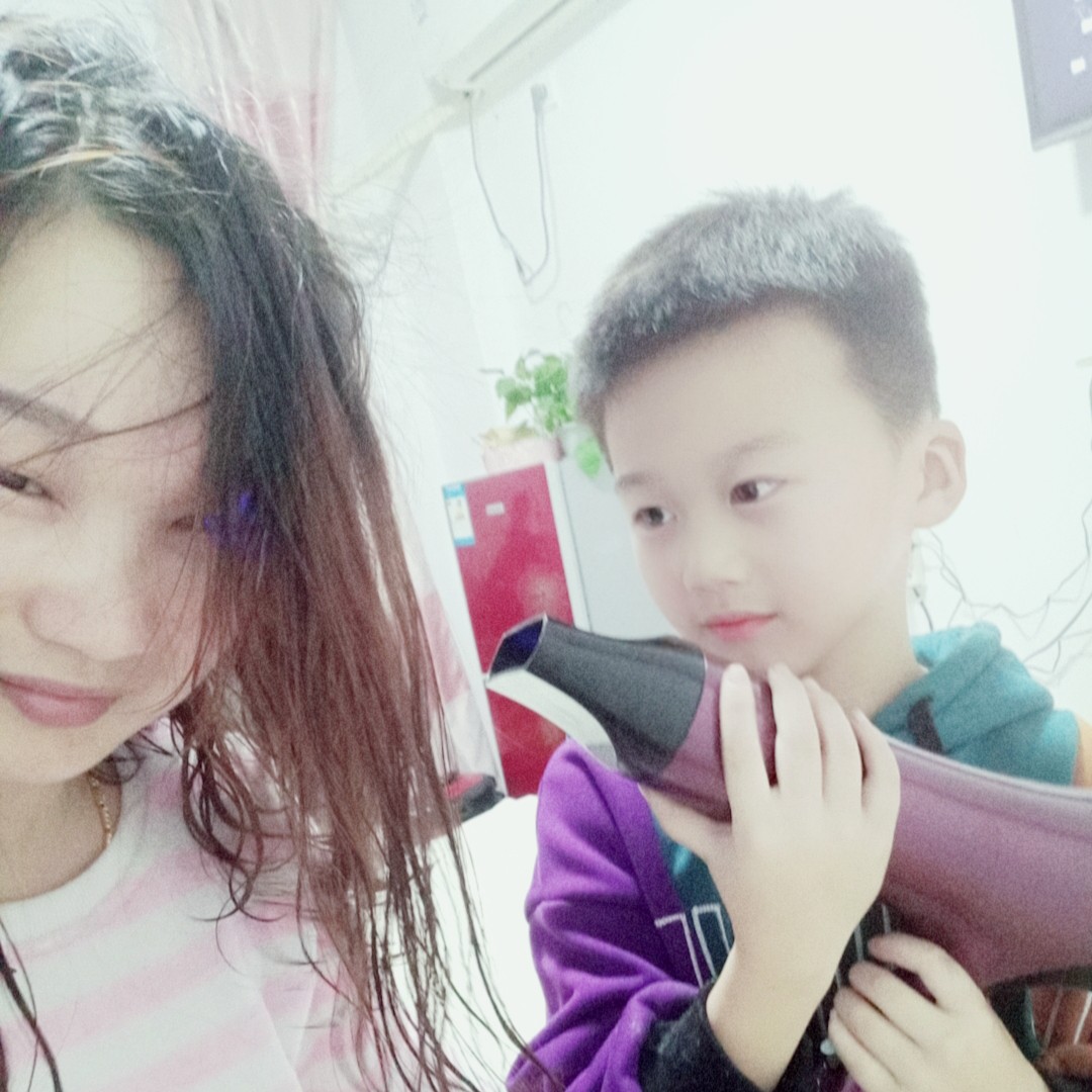 爱吃玫瑰饭团的千山