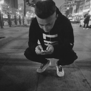 隔壁老王。哈哈哈