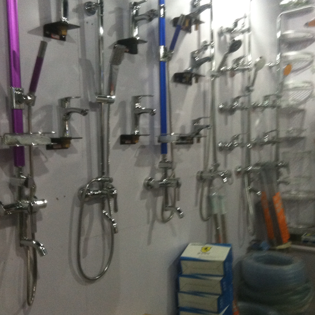 穿拖鞋的猫头鹰