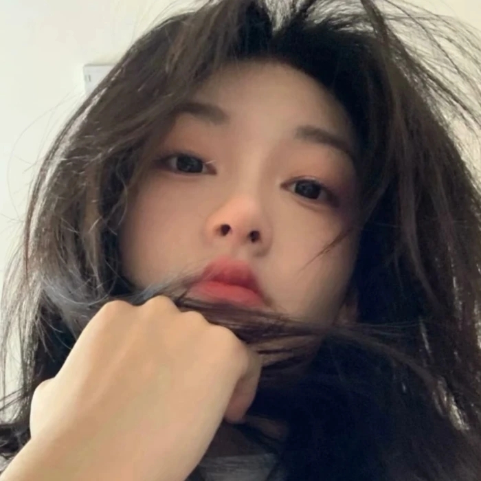 爱吃彩色果子的小巨人