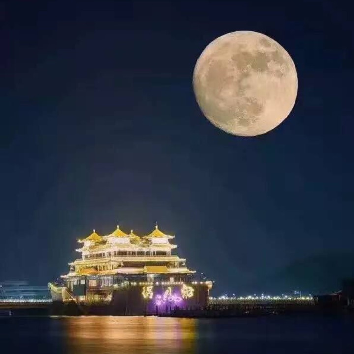 怀里的签字笔云小