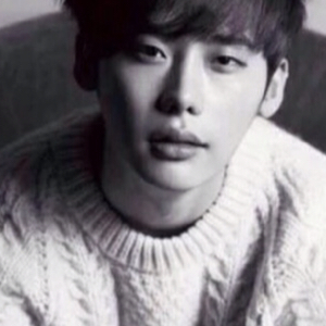 墨纸一笔画惆怅、