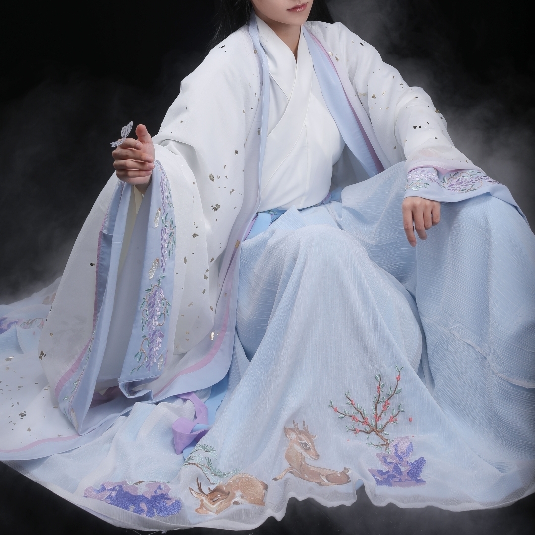 愿逐月华流照君