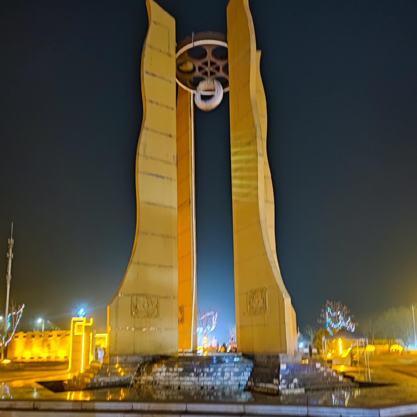 生死两茫茫。。