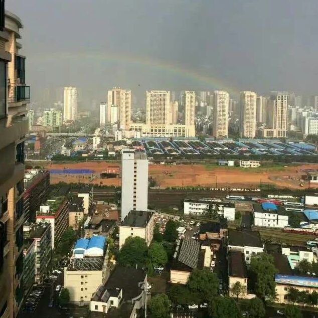 天空中那片净土