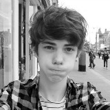 那字念东不念乐