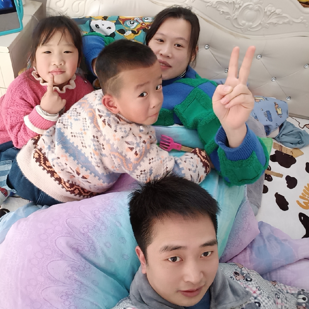 酒红色的长距堇菜