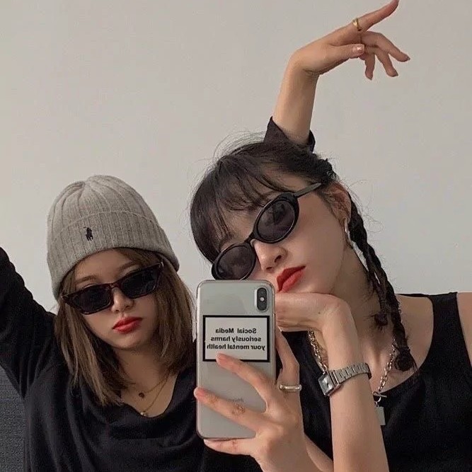 爱吃一口松饼的少女47