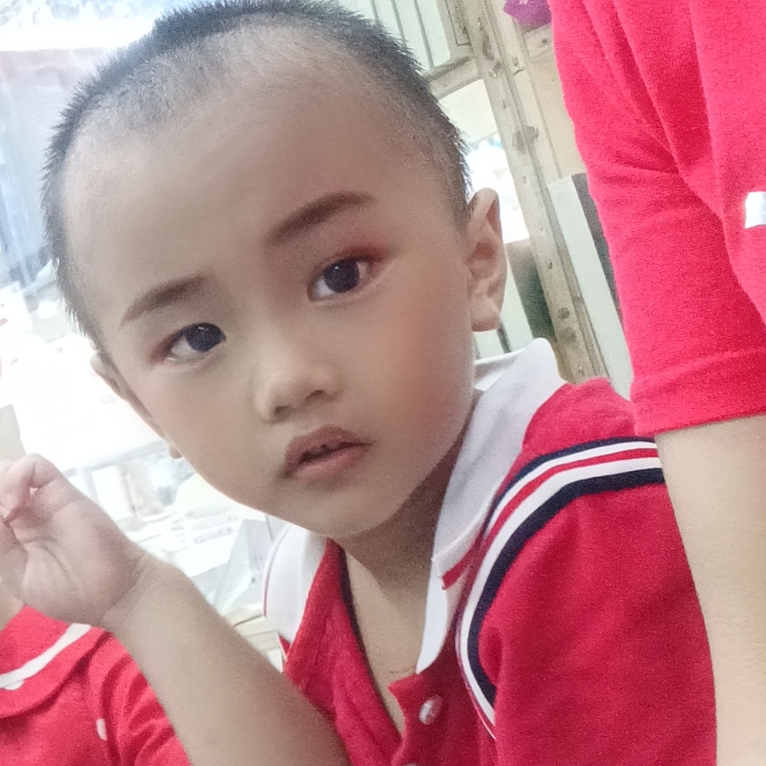 爱吃花生大福的花卷