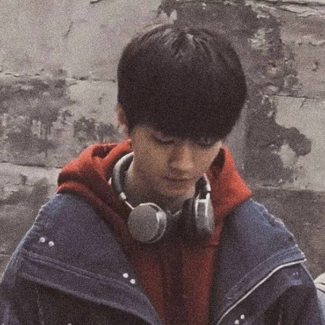 与王俊凯牵手成功