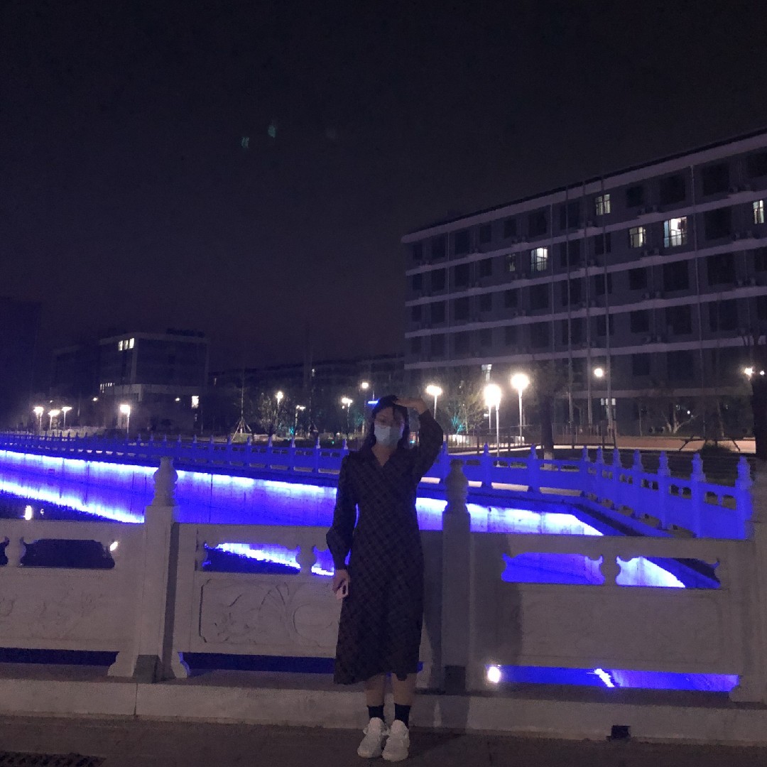 爱吃烧烤的雨雨雨